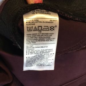 Old Navy Jeans - NWT Old Navy Rockstar leggings in Eggplanr. Size18 Old Navy Jeans - NWT Old Navy Rockstar leggings in Eggplanr. Size18